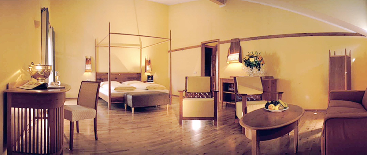 Hotel Edelweiss, Meran - guest rooms made from apple tree wood